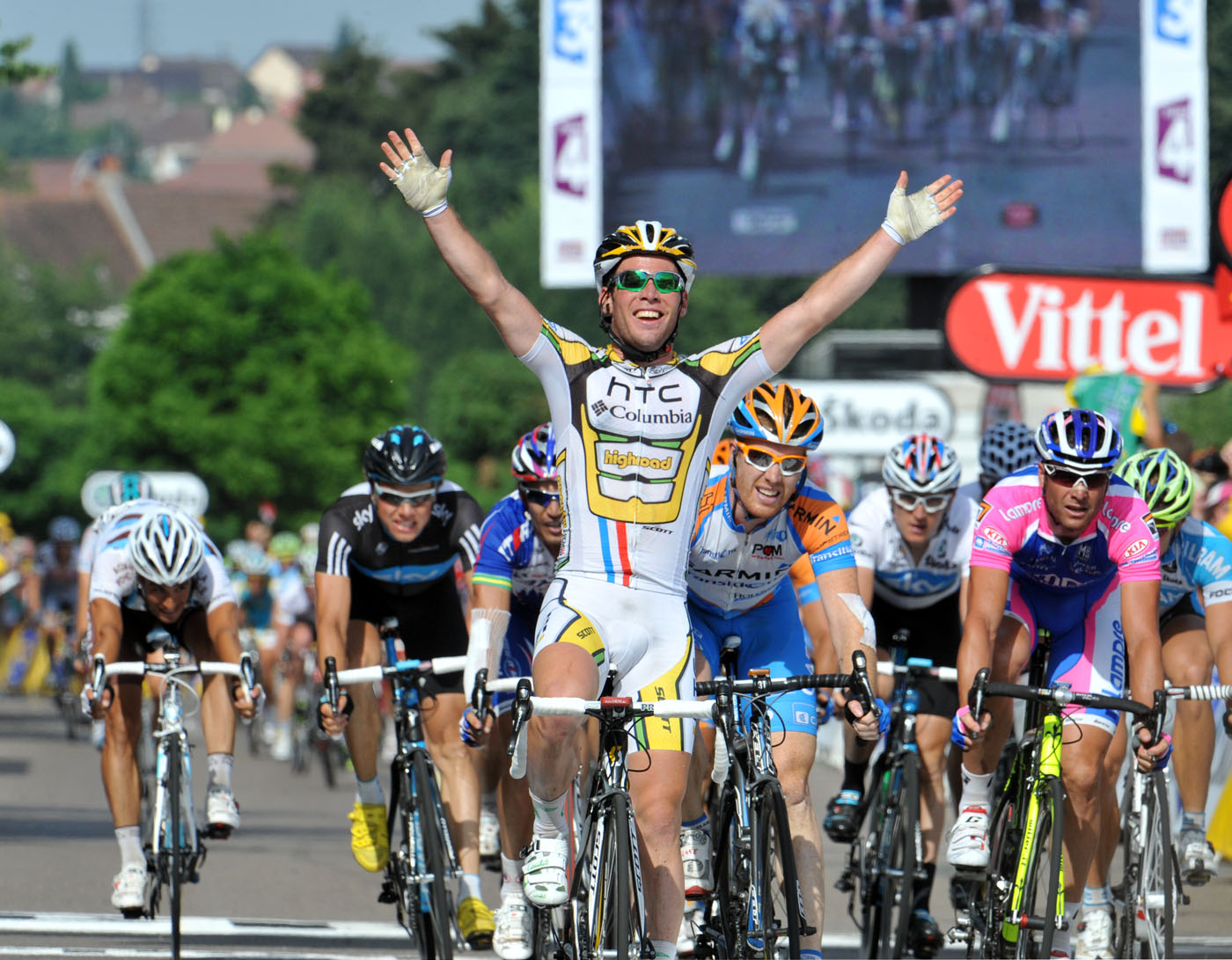 Mark Cavendish wins Tour de France 2010, stage 6 Mark Cavendish wins Tour de France 2010, stage 6