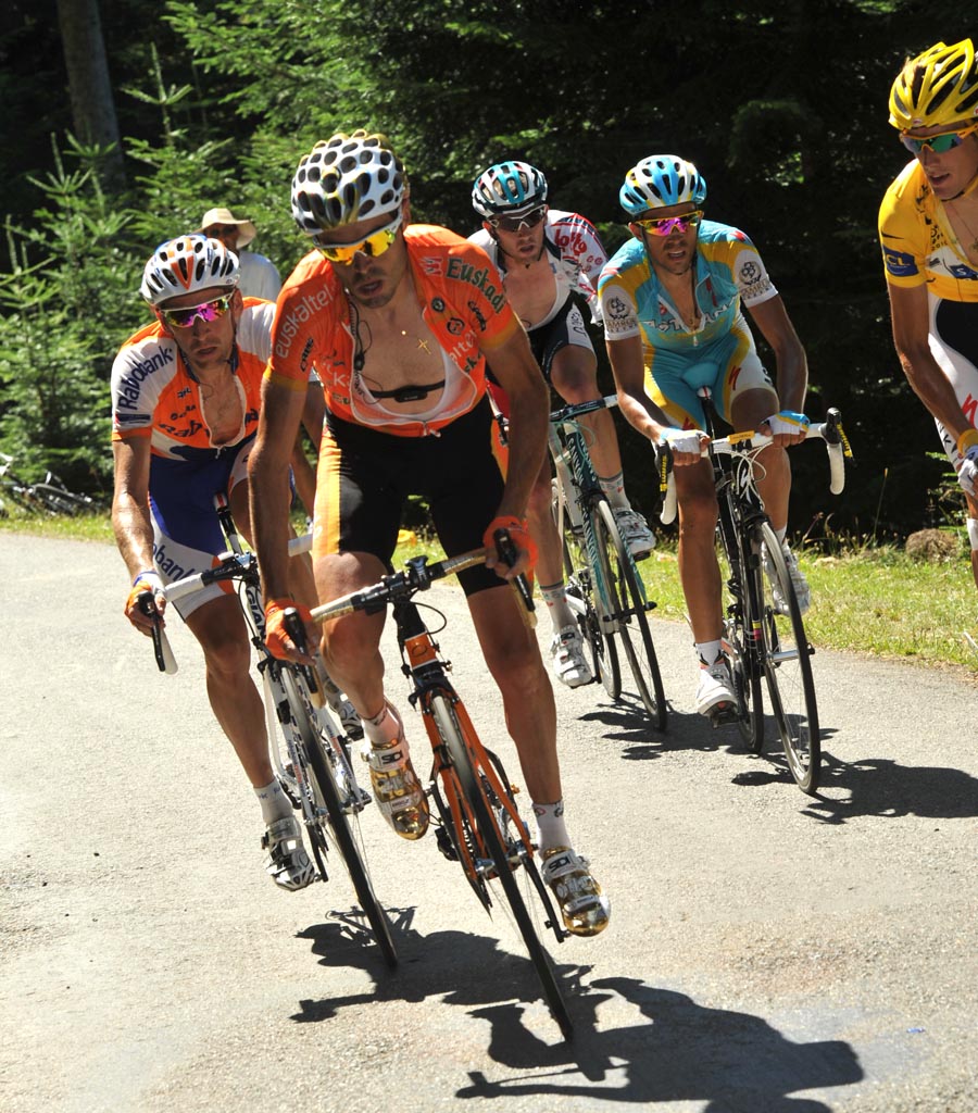 Samuel Sanchez attacks, Tour de France 2010, stage 15