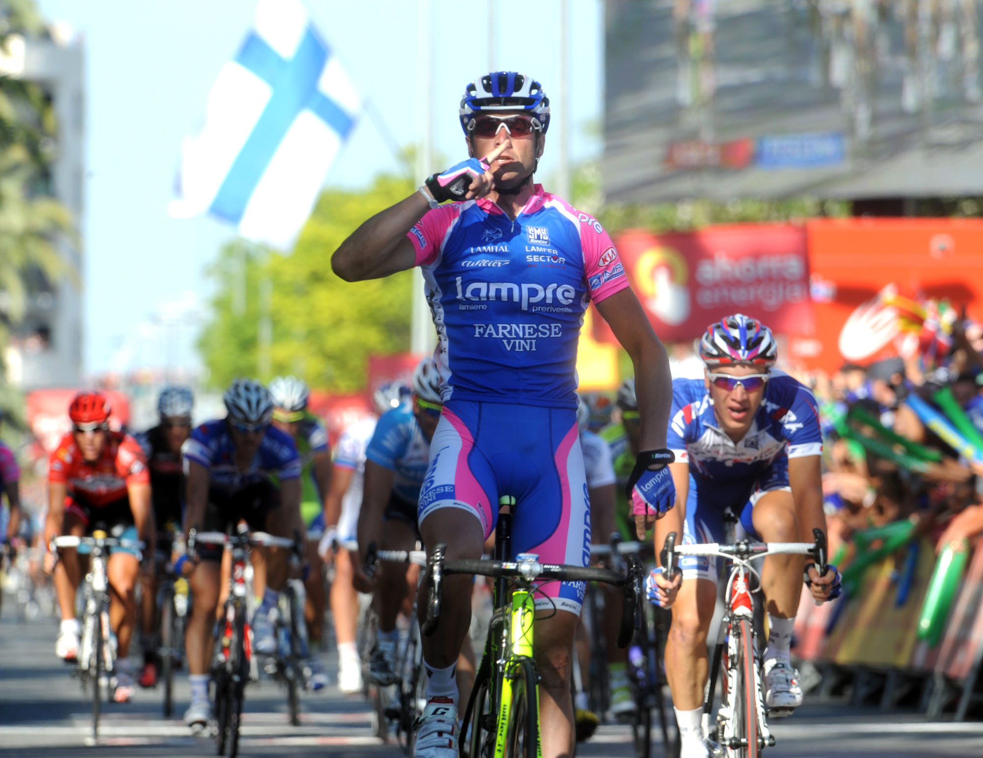 Alessandro Petacchi wins stage, Vuelta a Espana Alessandro Petacchi wins stage, Vuelta a Espana