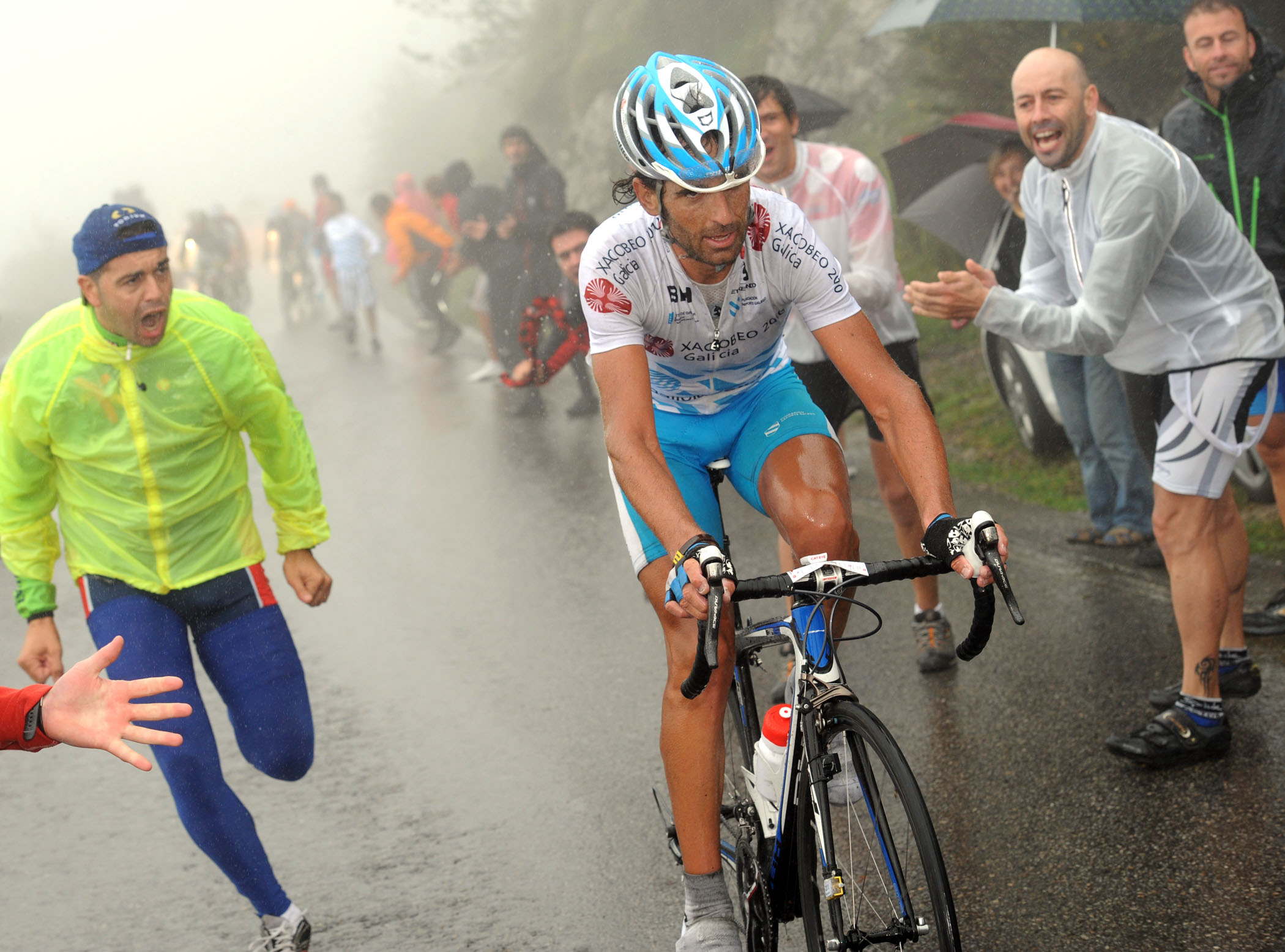 Ezequiel Mosquera attack, Vuelta a Espana 2010, stage 15 Ezequiel Mosquera attack, Vuelta a Espana 2010, stage 15