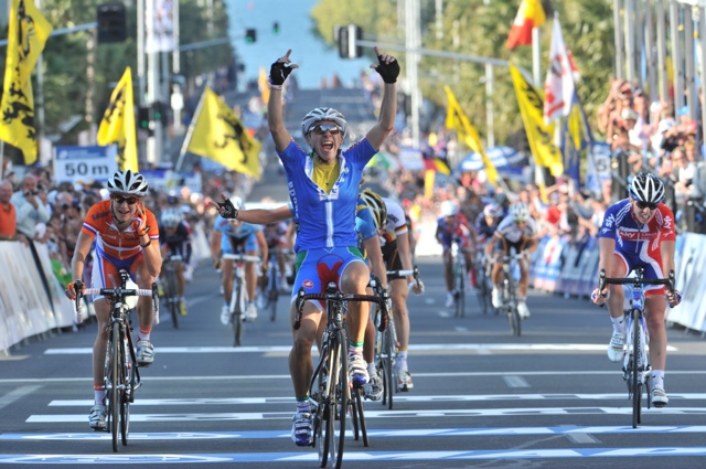 Girogia Bronzini wins, World Championships 2010, women's road race