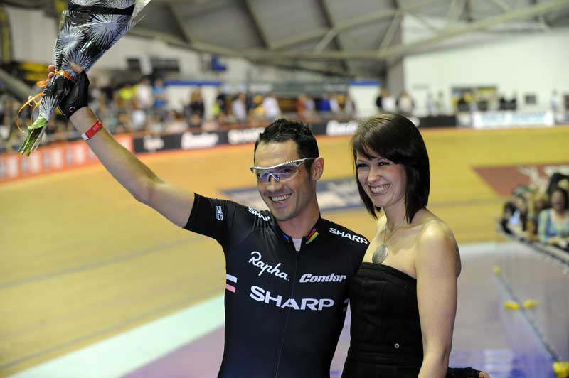 Chris-Newton-Rapha-Condor-Sharp-Revolution-2010-Manchester-velodrome.jpg revolution, track racing, manchester velodrome, sir chris hoy, chris newton, alex dowsett