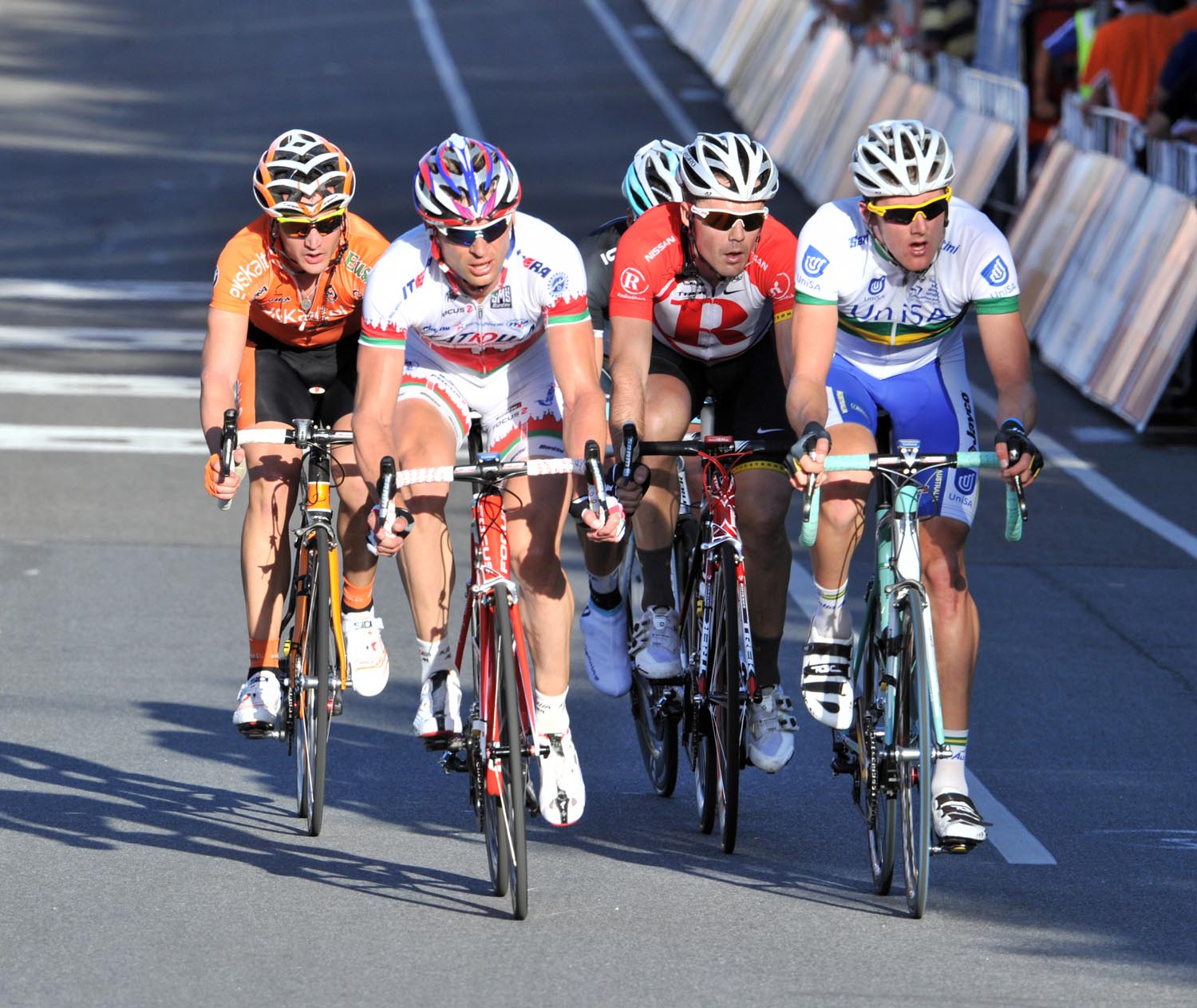 Durbrudge escapes, Cancer Council Classic 2011