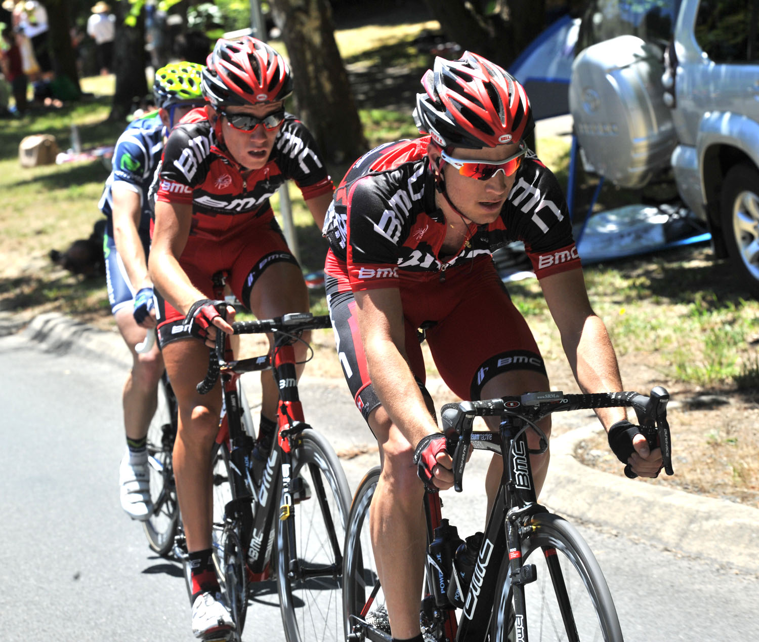 Martin Kohler and Timothy Roe chase, Tour Down Under 2011, stage three