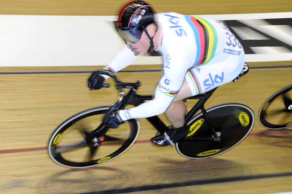 Sir Chris Hoy men's keirin Manchester track World Cup 2011 chris hoy, keirin, manchester, awang