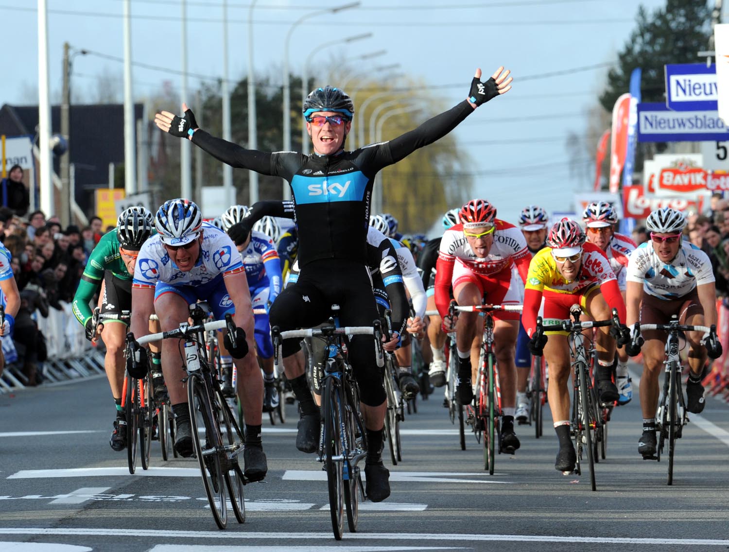 Chris Sutton wins Kuurne-Brussels-Kuurne 2011