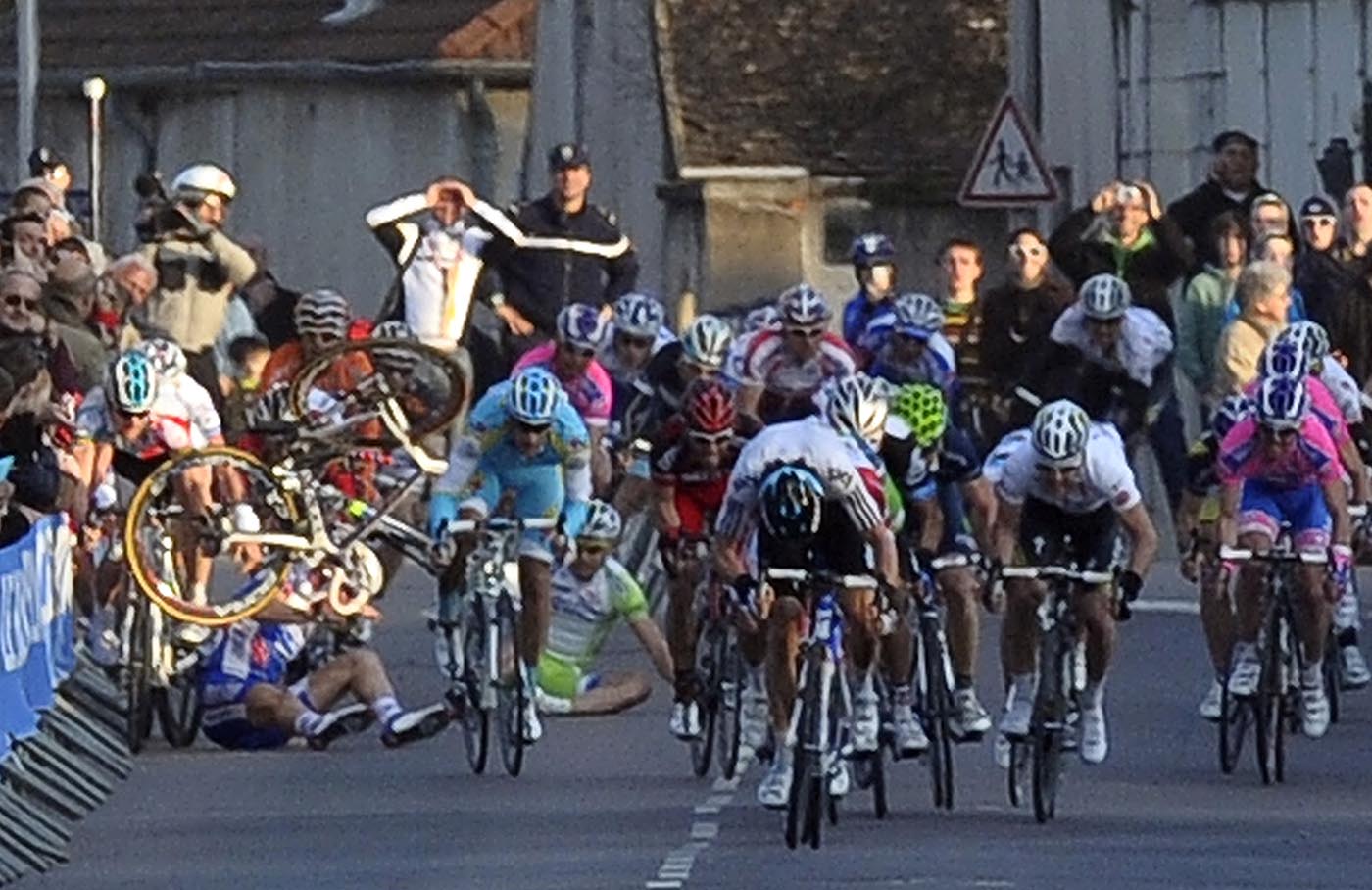 Peter Sagan crash, Paris-Nice 2011, stage three