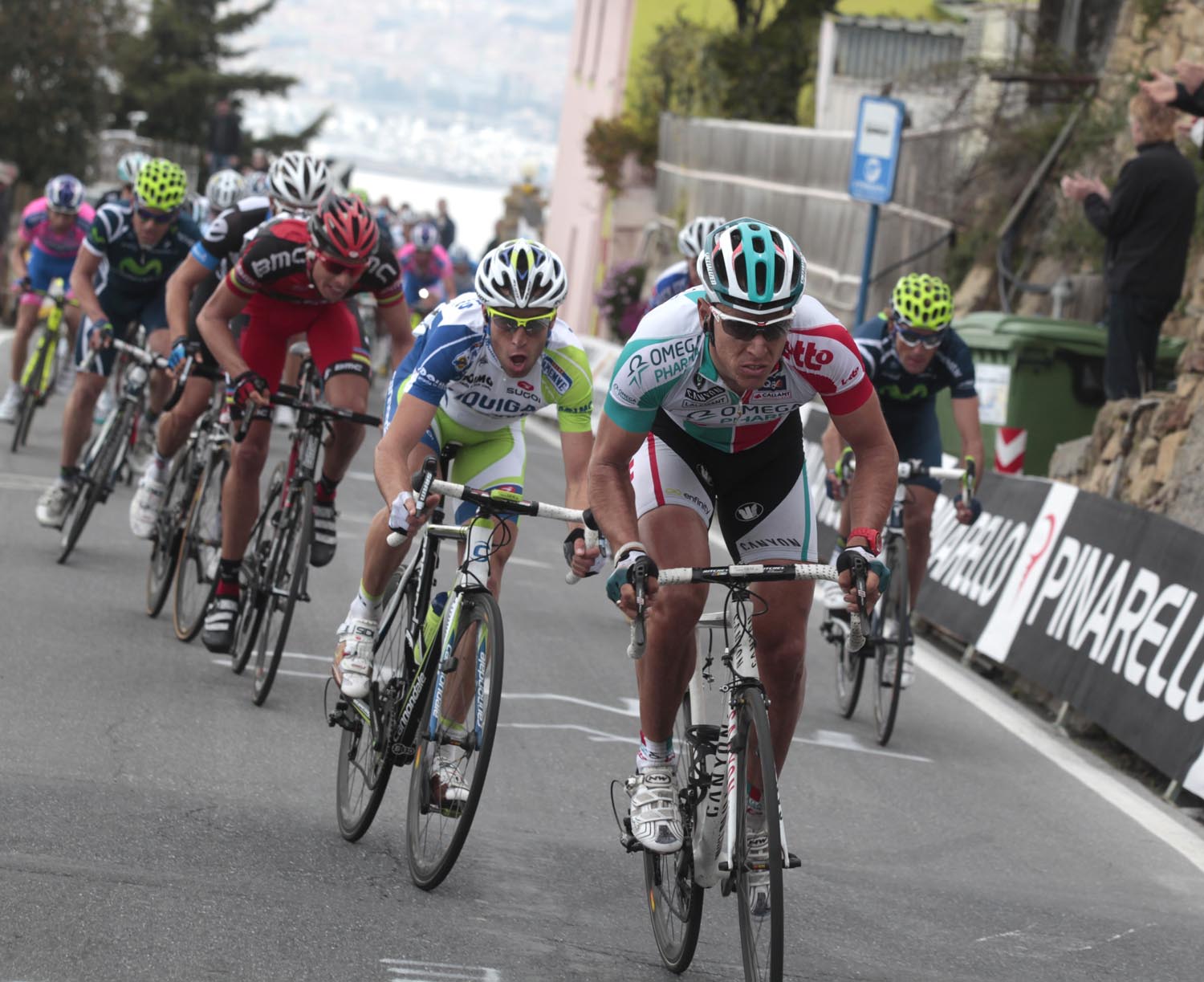 Philippe Gilbert attacks, Milan-San Remo 2011