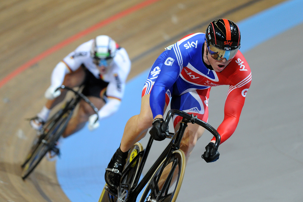 Chris Hoy beats Robert Forstemann men's sprint 2011 world track championships.jpg world track champs, track, world champs, uci, great britain, sir chris hoy, victoria pendleton, gb, team pursuit, team sprint, apeldoorn,