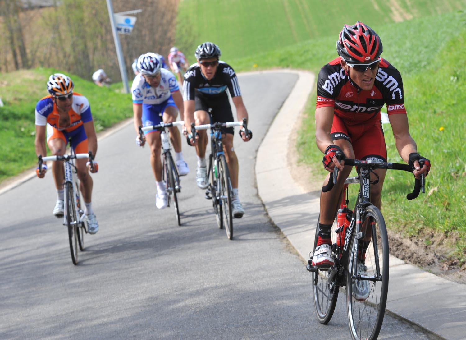 Van Avermaet chases, Tour of Flanders 2011