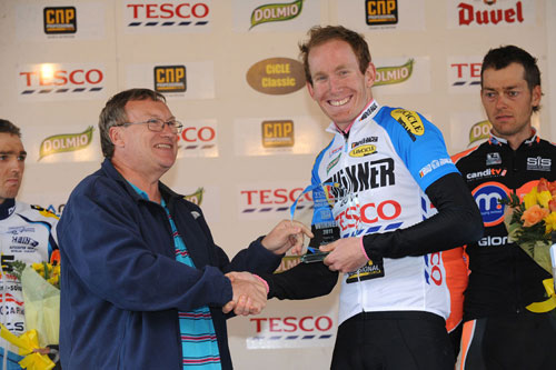 Zak Dempster on podium, Rutland-Melton CiCLE Classic 2011