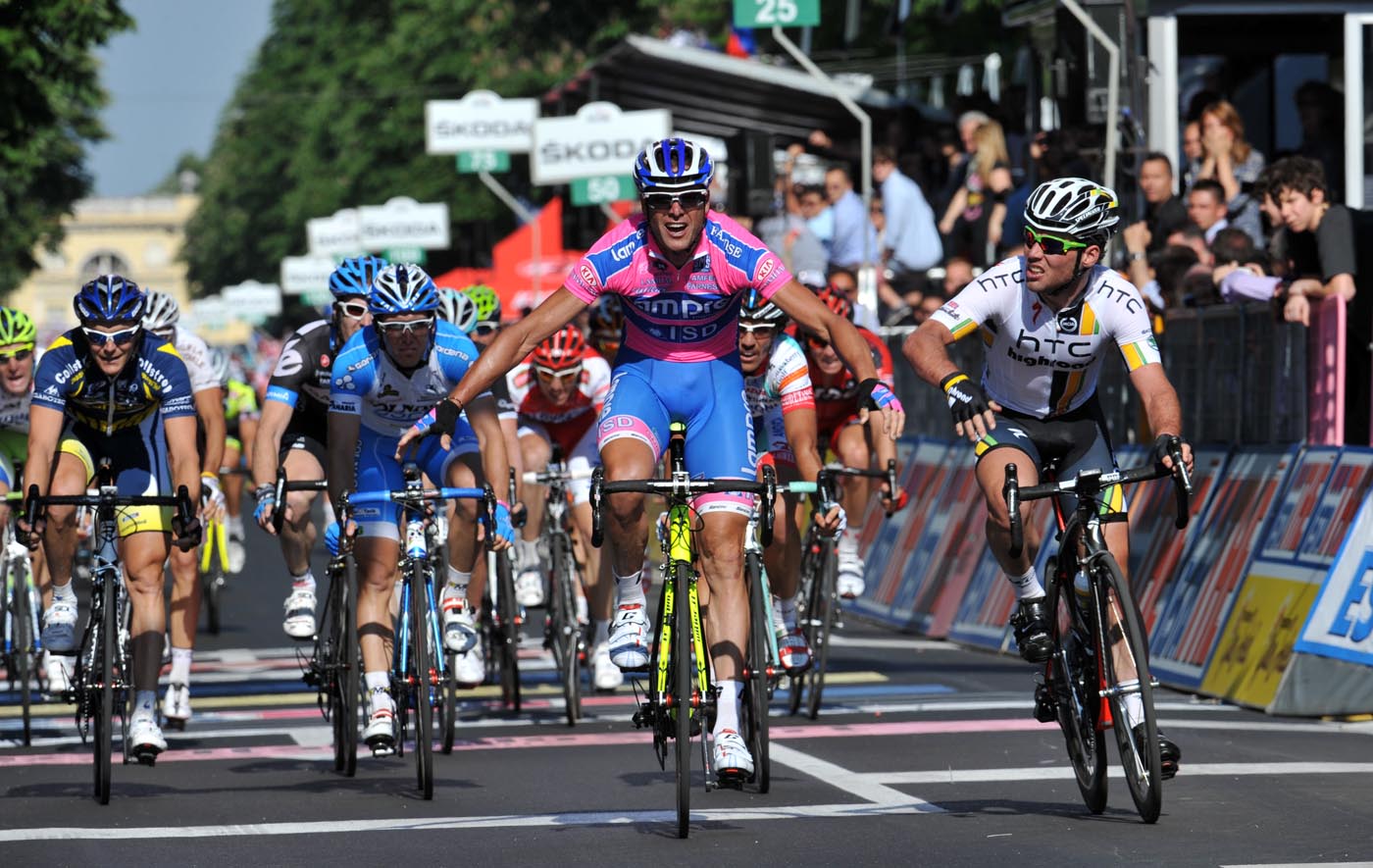 Alessandro Petacchi wins stage, Giro d'Italia 2011, stage two Alessandro Petacchi wins stage, Giro d'Italia 2011, stage two