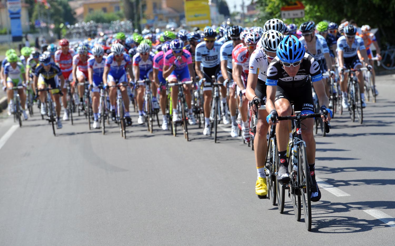 Peter Stetina chases, Giro d'Italia 2011, stage two