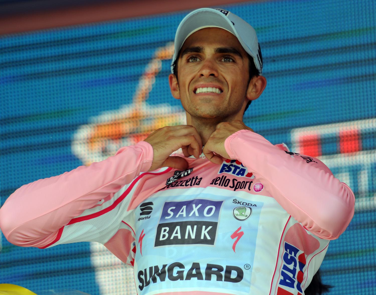 Alberto Contador on podium, Giro d'Italia 2011, stage nine