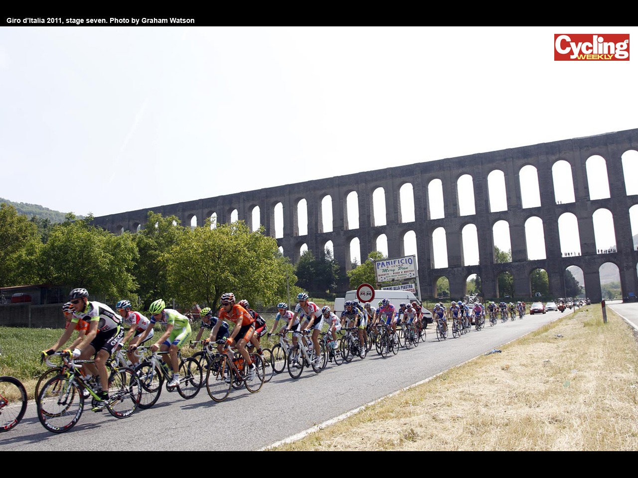 Stage seven scenery, Giro d'Italia 2011 wallpaper