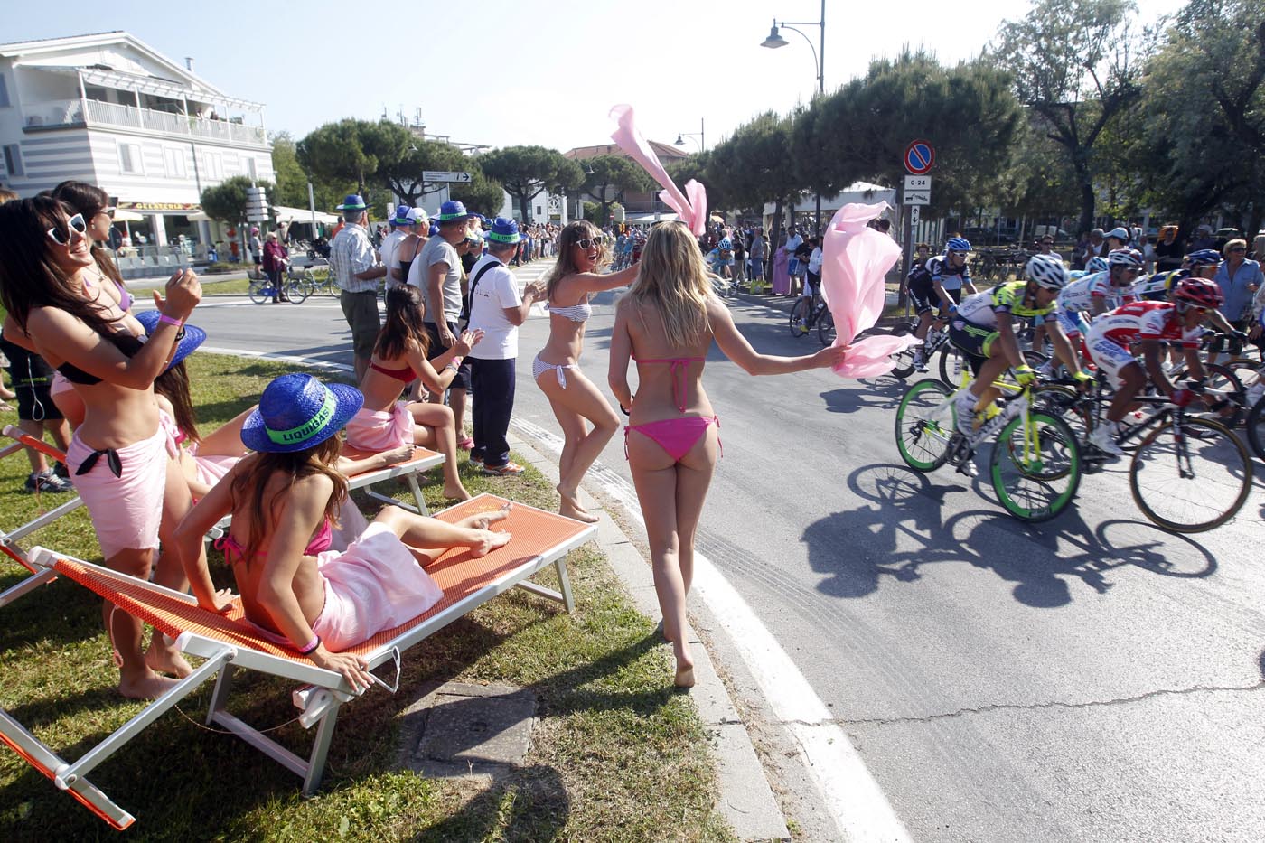 Beach girls, Giro d'Italia 2011, stage 12