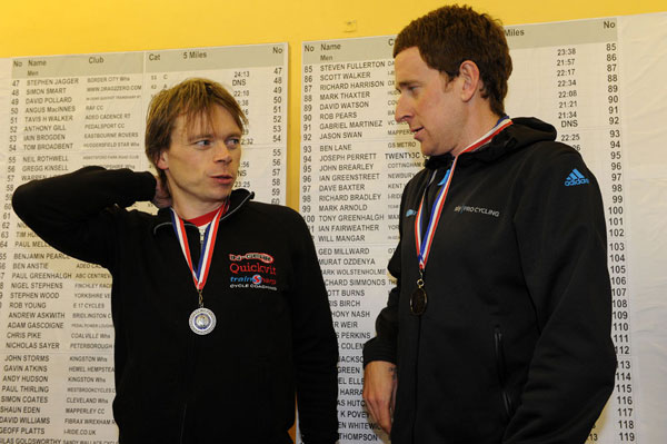 Michael Hutchinson and Bradley Wiggins, British National 10-mile Time Trial 2011