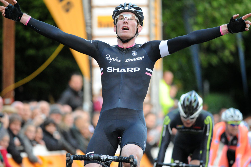 Zak Dempster wins Tour Series round 1, Durham Zak Dempster wins Tour Series round 1, Durham