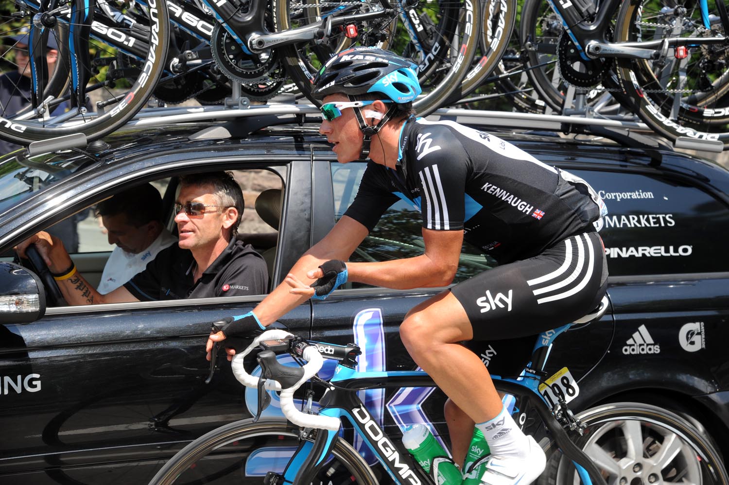 Peter Kennaugh and Sean Yates, Giro d'Italia 2011, stage 17