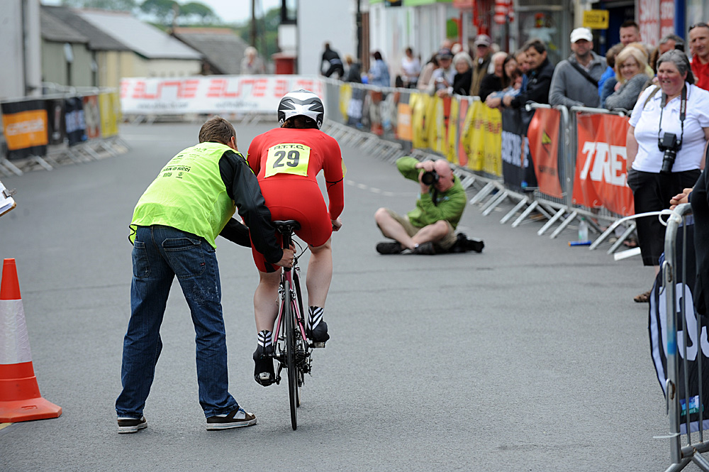 Rachel Elliott start, National 25-mile time trial 2011