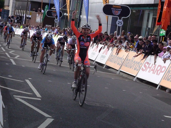 Lucy Garner wins, Tour Series 2011, round seven Lucy Garner wins, Tour Series 2011, round seven