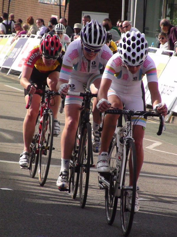 Women's race action, Tour Series 2011, round seven