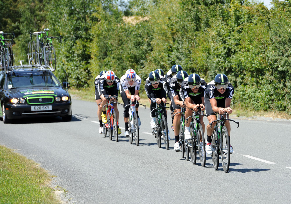 Simon Gerrans on front, Sky, Tour de France 2011, team time trial training