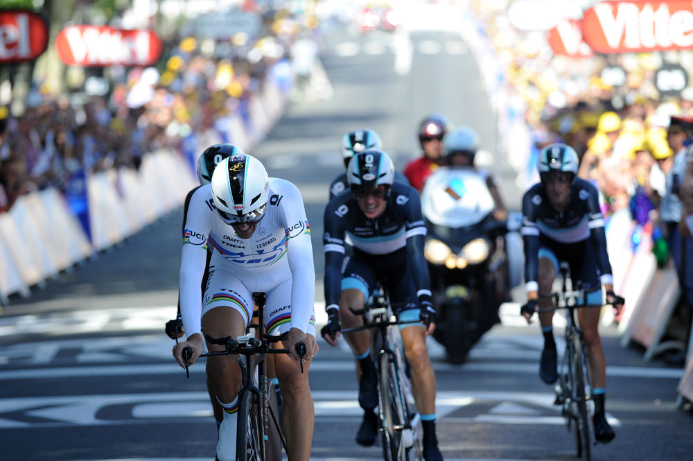 Fabian Cancellara leads Leopard-Trek home, Tour de France 2011 stage two TTT