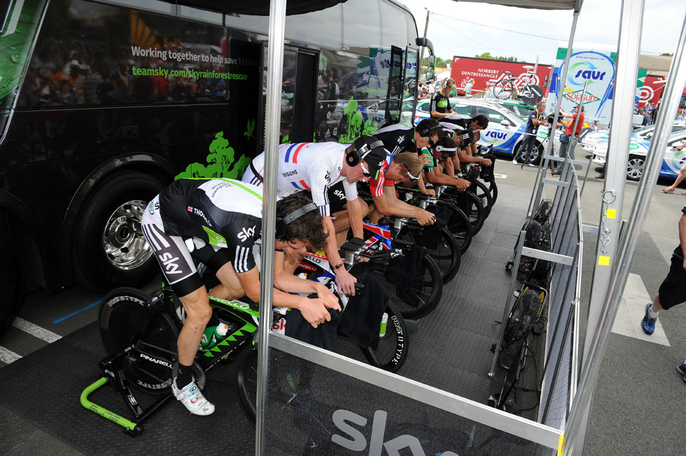 Sky warm up, Tour de France 2011 stage two TTT Sky warm up, Tour de France 2011 stage two TTT