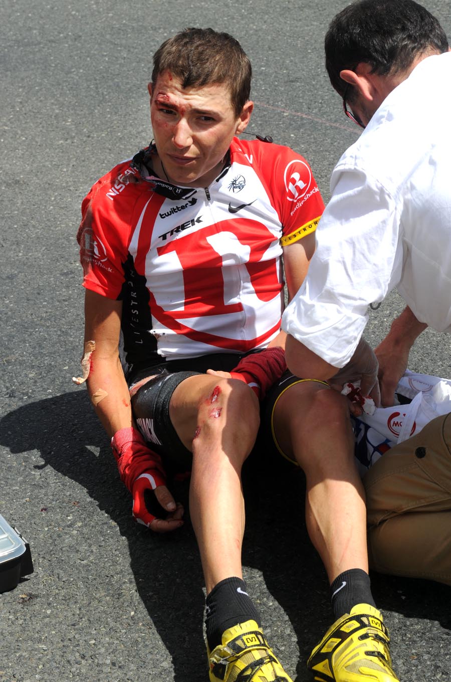 Janez Brajkovic is forced to withdraw from the race, Tour de France 2011, stage five