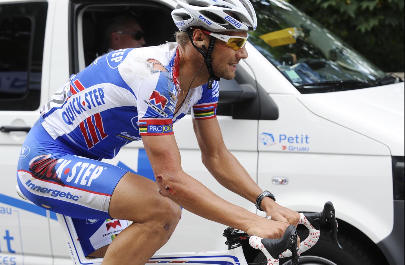 Tom Boonen with crash injuries, Tour de France 2011, stage five