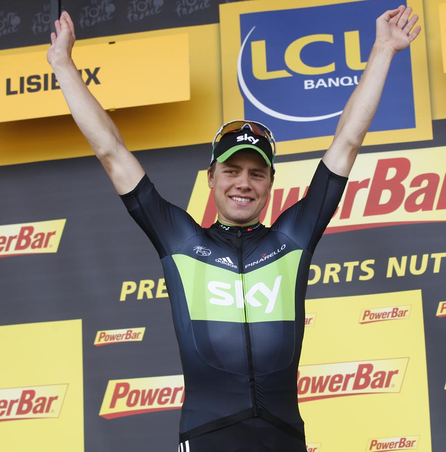 Edvald Boasson Hagen on podium, Tour de France 2011, stage six