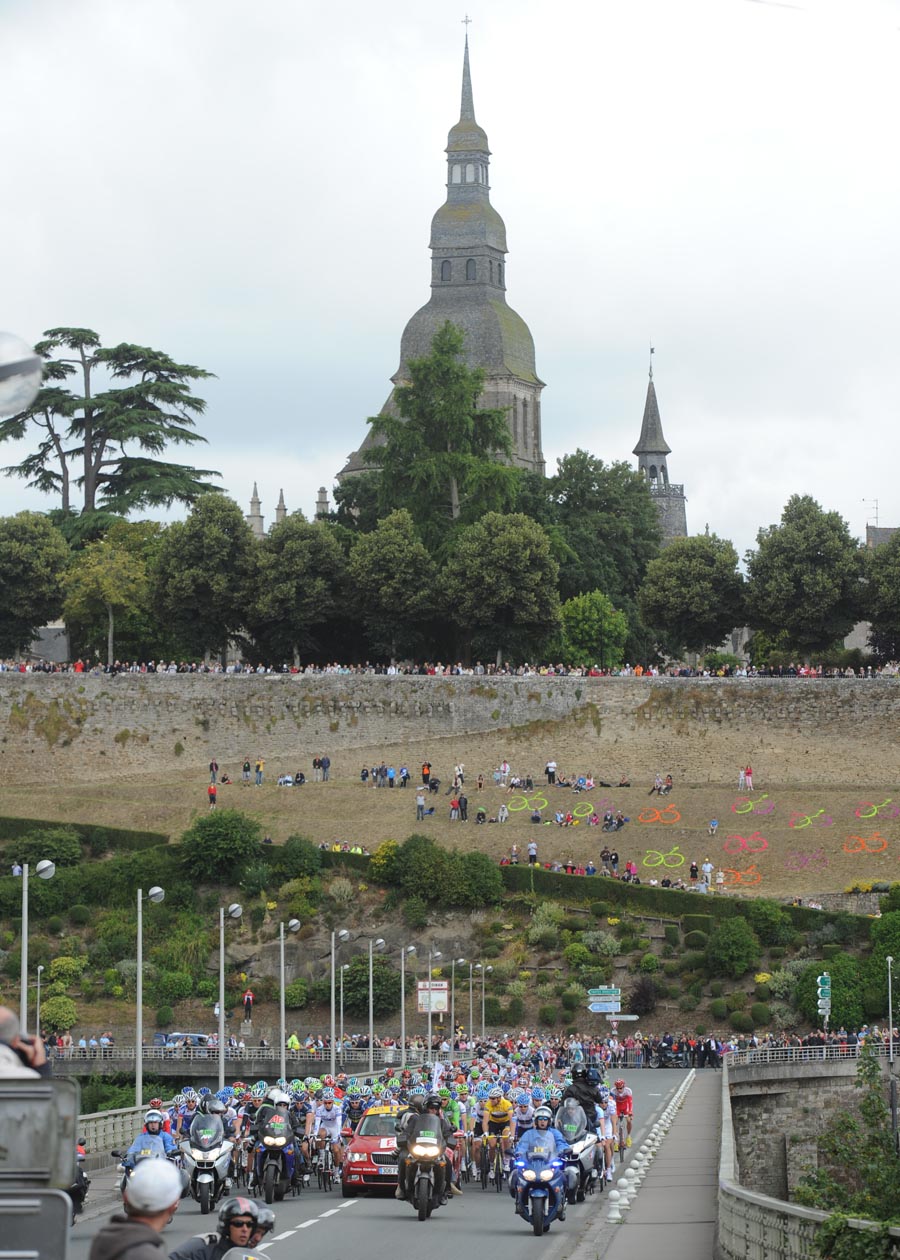Dinan start, Tour de France 2011, stage six