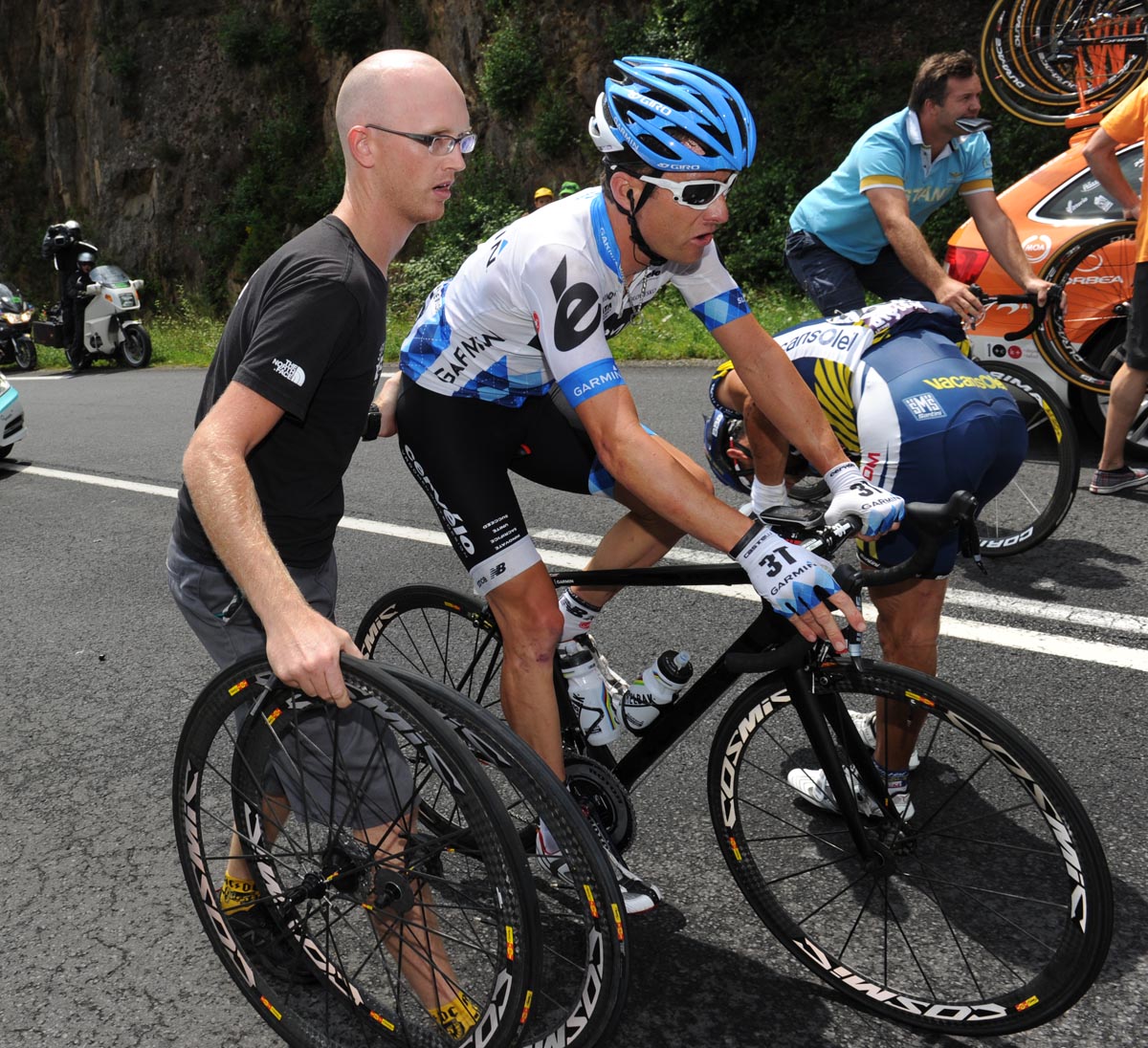 Christian Vande Velde crash, Tour de France 2011, stage 10