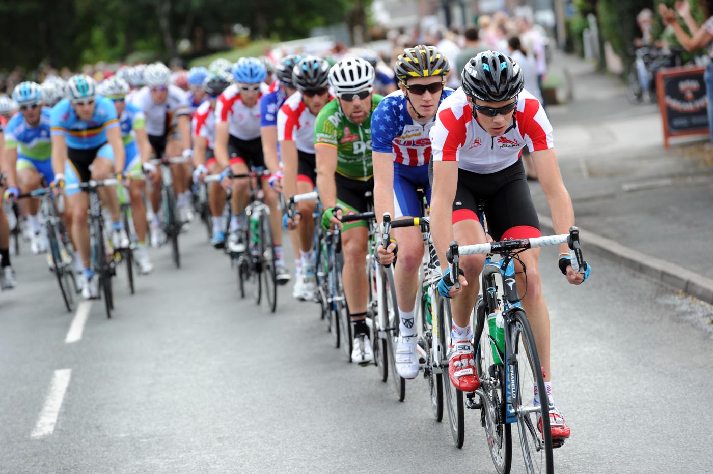 Chris Froome chases, London-Surrey Cycle Classic 2011