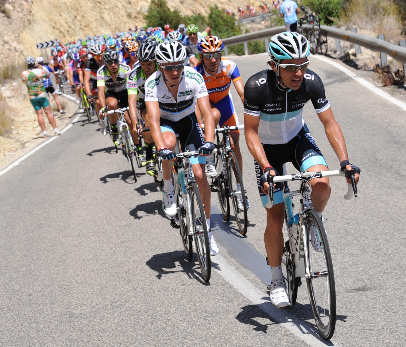 Leopard-Trek chase, Vuelta a Espana 2011, stage two