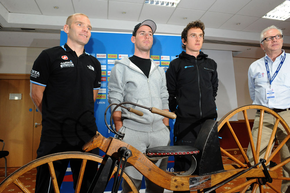 Hammond, Cavendish and Thomas, Tour of Britain 2011, press conference/warm-up Hammond, Cavendish and Thomas, Tour of Britain 2011, press conference/warm-up