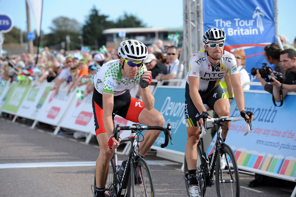 Russell Hampton and Bernhard Eisel come in, Tour of Britain 2011, stage five