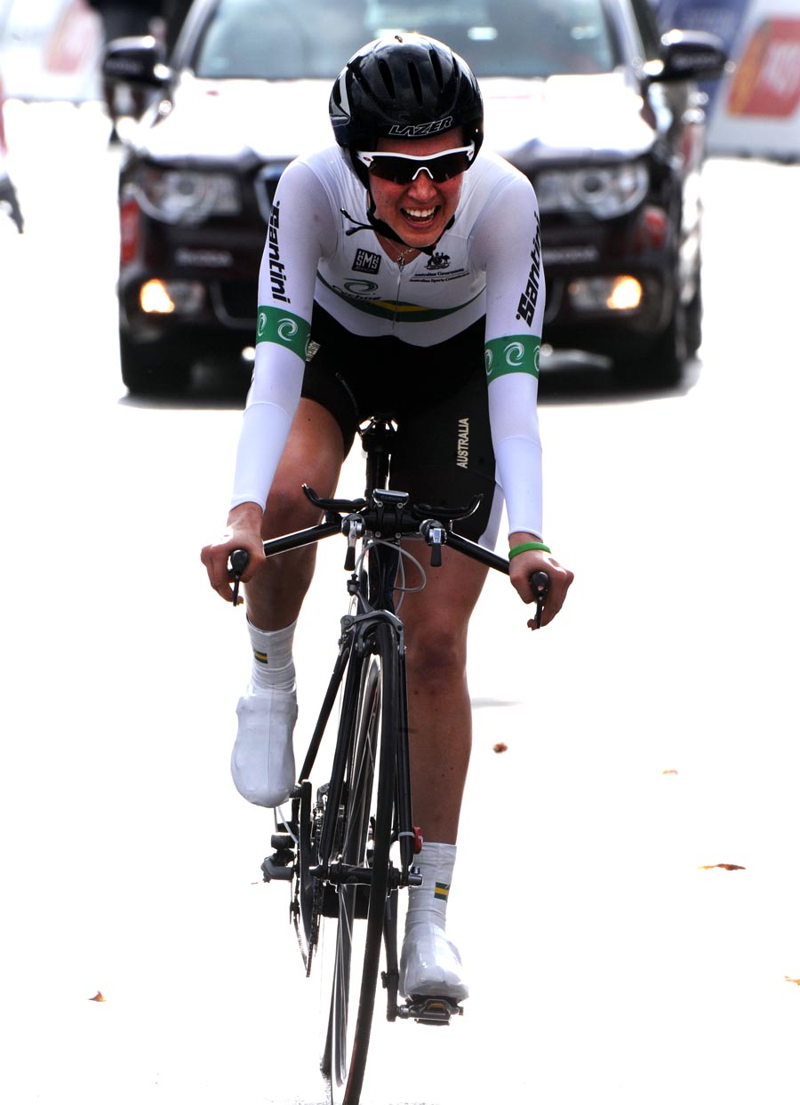 Jessica Allen wins, Junior women TT, Road World Championships 2011