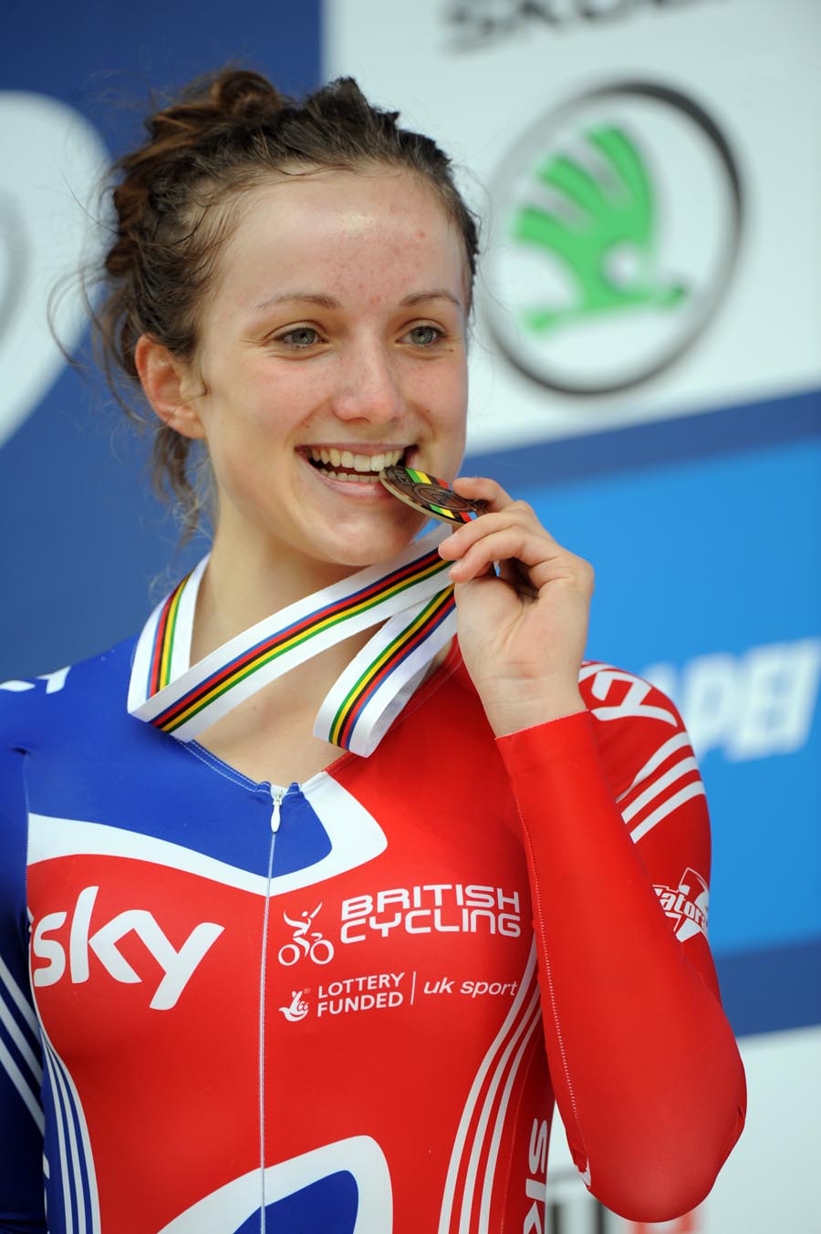 Elinor Barker and silver medal, Junior women TT, Road World Championships 2011 Elinor Barker and silver medal, Junior women TT, Road World Championships 2011
