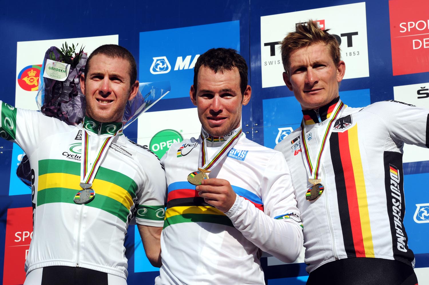 Mark Cavendish wins elite men's road race, Road World Championships 2011 Mark Cavendish wins elite men's road race, Road World Championships 2011