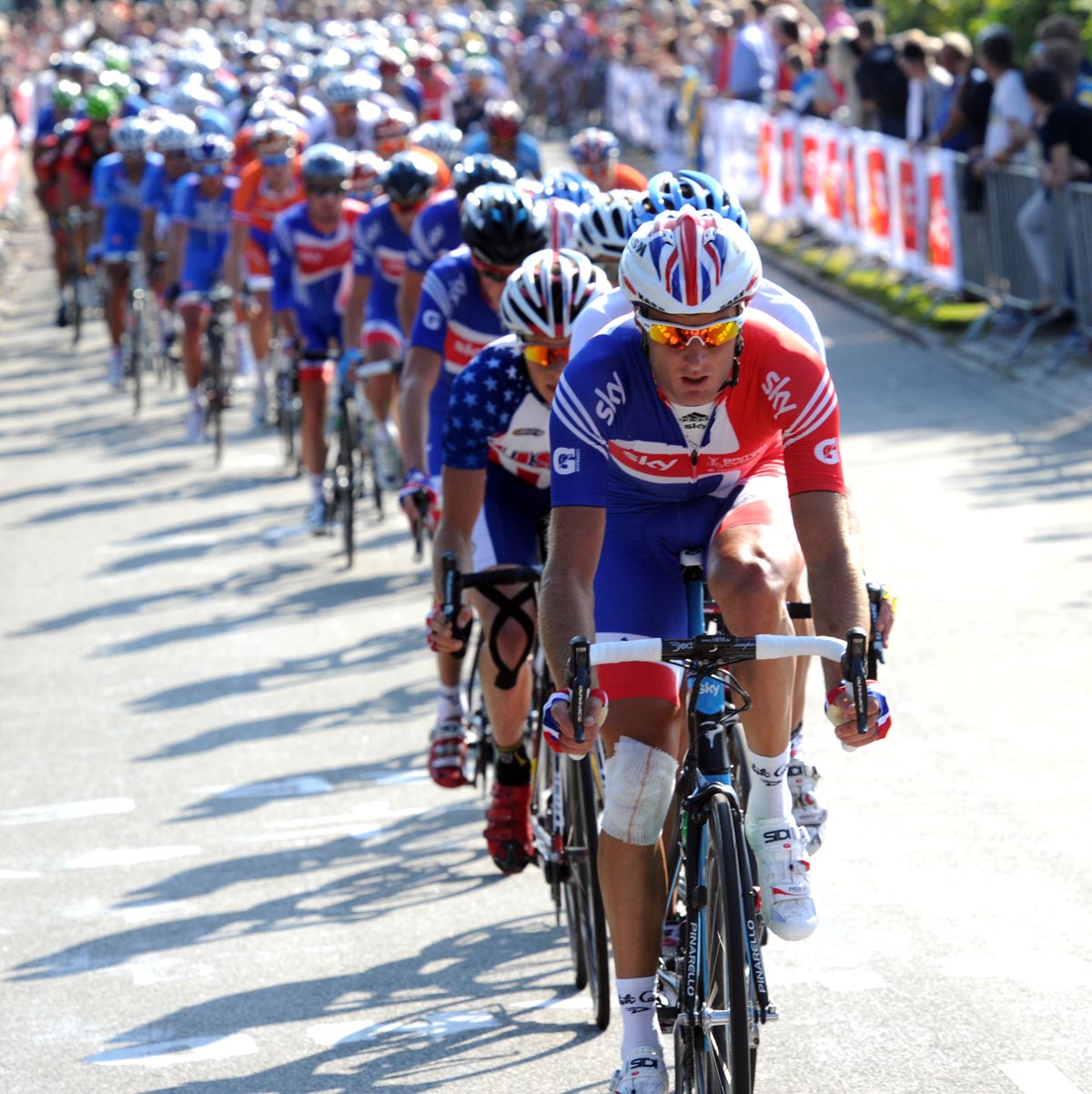 Steve Cummings chases, Elite men's road race, Road World Championships 2011