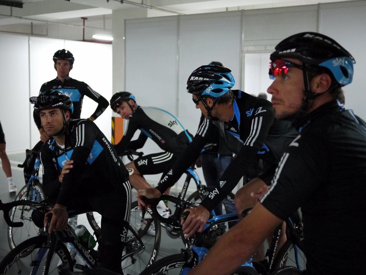 Team Sky prepare for Tour of Beijing 2011