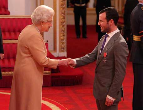 Queen presents Mark Cavendish with MBE, 30 November 2011 Queen presents Mark Cavendish with MBE, 30 November 2011