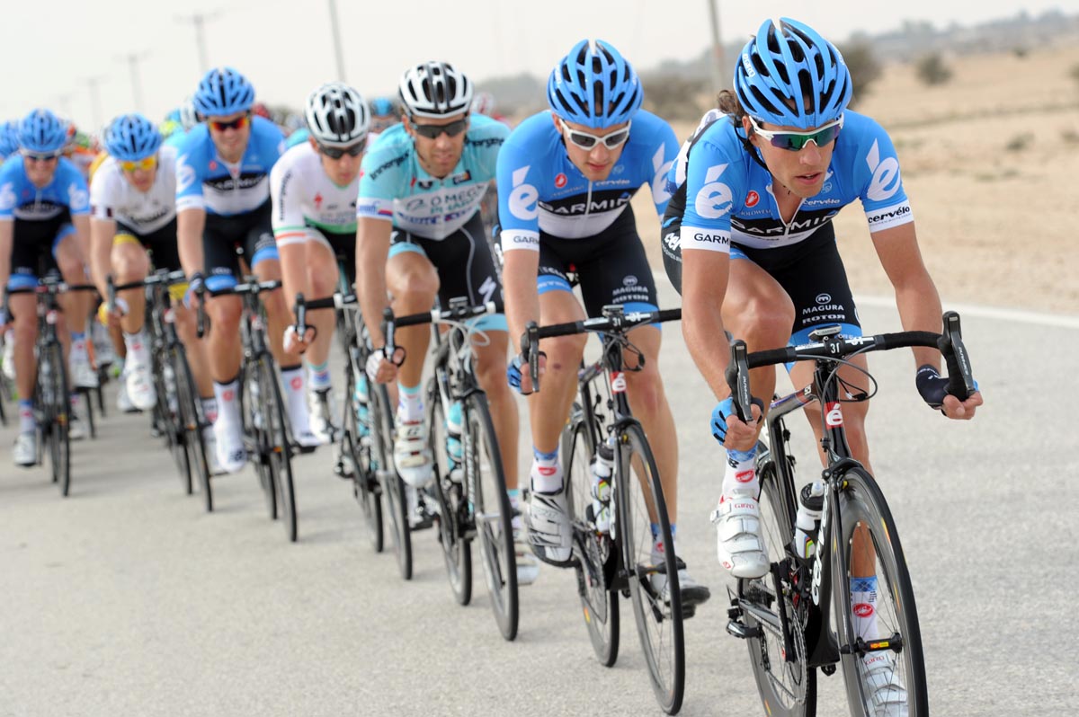 Thomas Dekker chases, Tour of Qatar 2012, stage three
