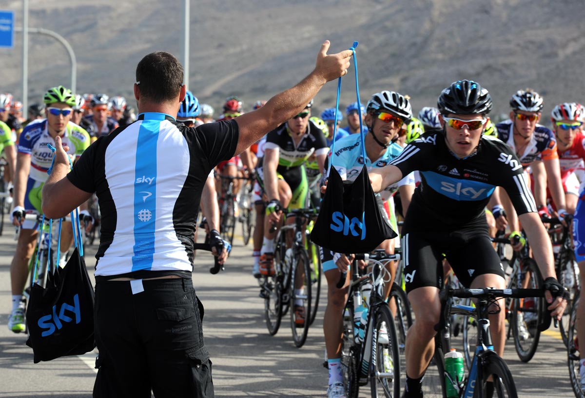 Luke Rowe eats, Tour of Oman 2012, stage two