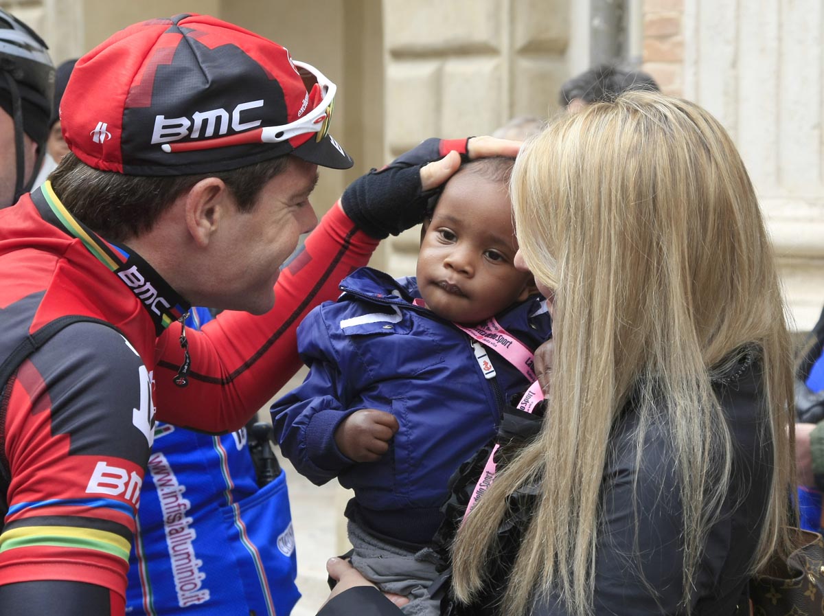 Cadel Evans and family, Tirreno-Adriatico 2012, stage six