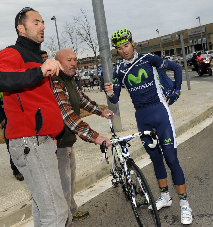 Alejandro Valverde has a problem, Tour of Catalonia 2012, stage two