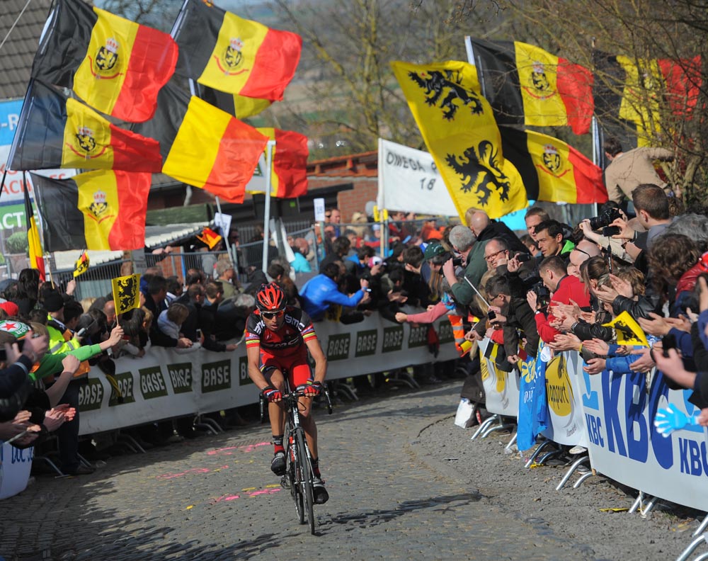 Alessandro Ballan attacks on Kwaremont, Tour of Flanders 2012