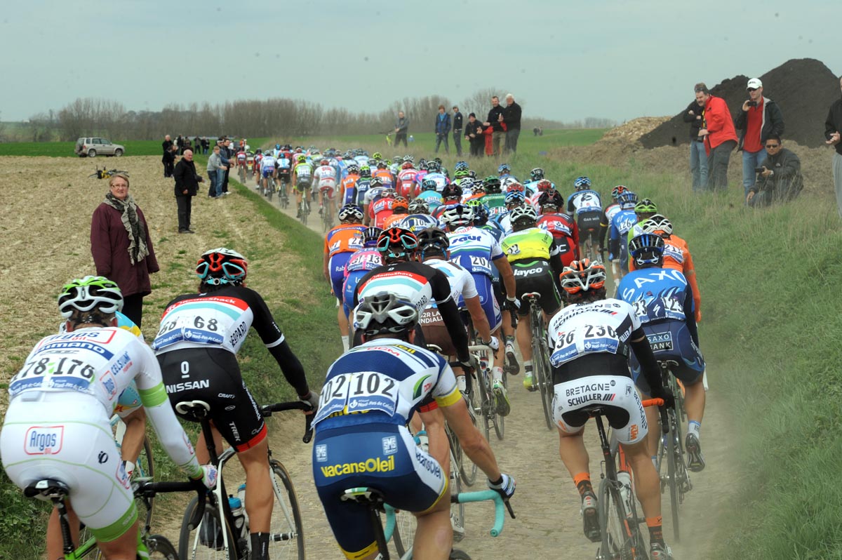 Peloton, Paris-Roubaix 2012 Peloton, Paris-Roubaix 2012